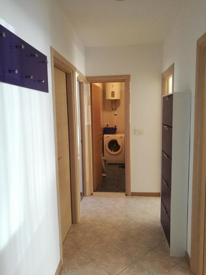 Nice And Cozy Two Single Bed Room Split Exterior foto