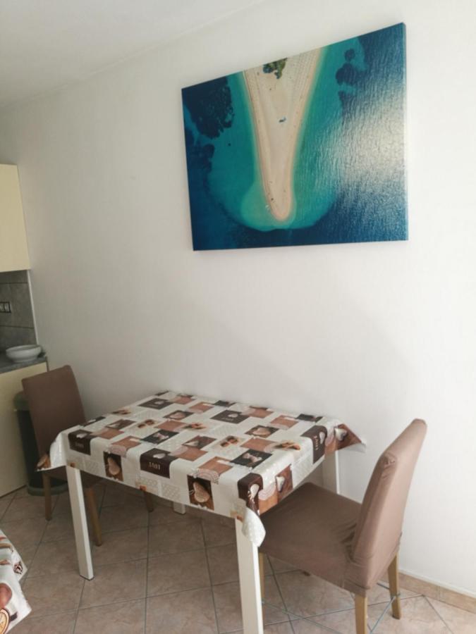 Nice And Cozy Two Single Bed Room Split Exterior foto